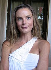 Gabrielle Anwar – Wikipédia, a enciclopédia livre